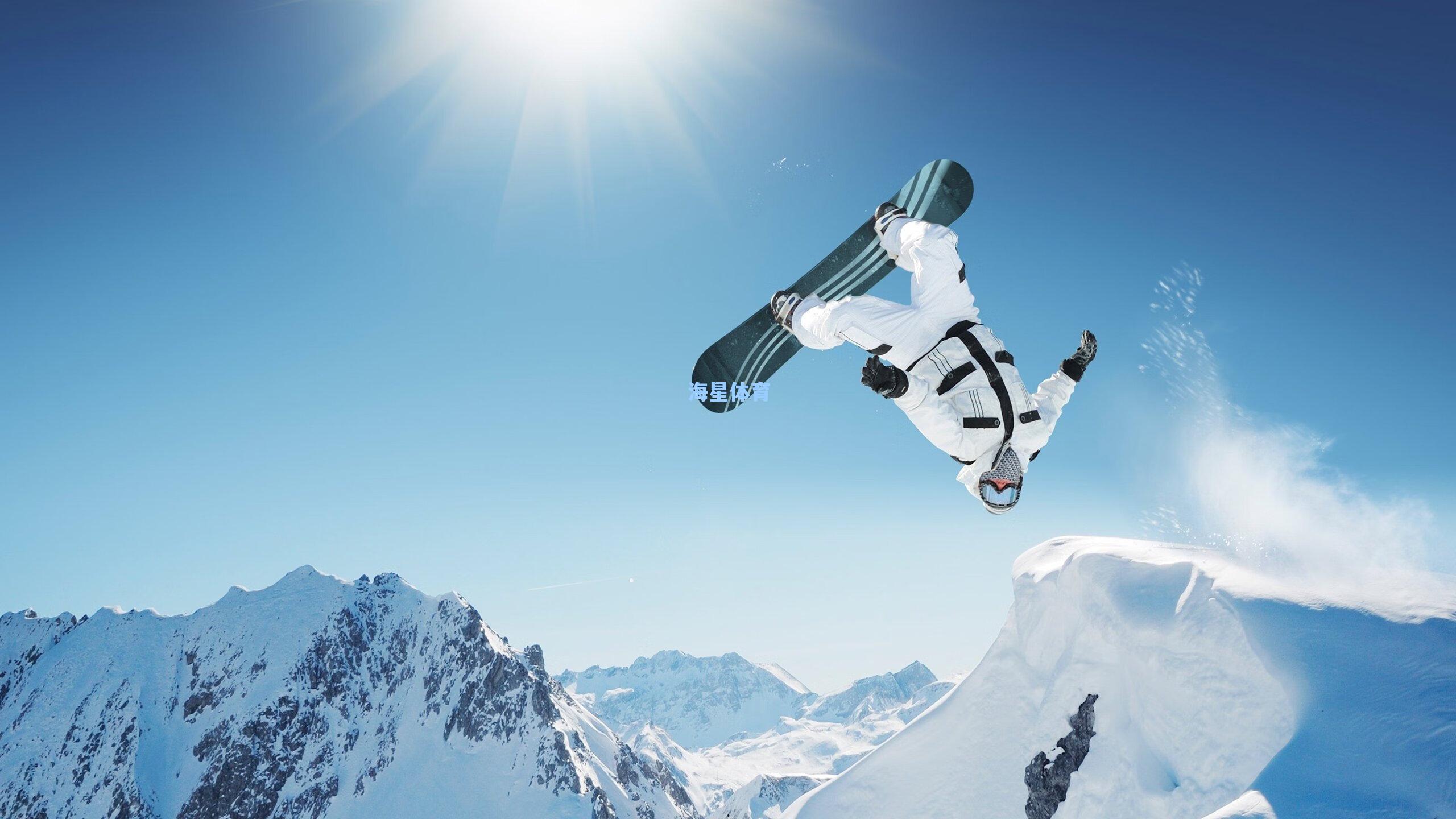 乌西克称霸四腰带时代，拳坛历史地位的技术性探讨